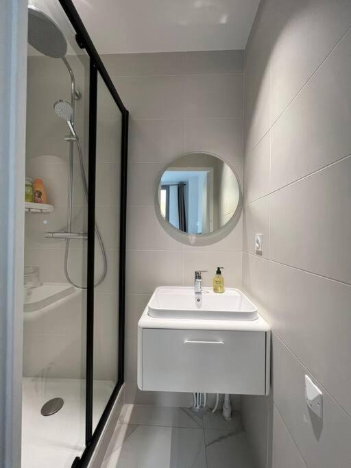 דירות Asnières Cosy Flat For 6 People #2 מראה חיצוני תמונה