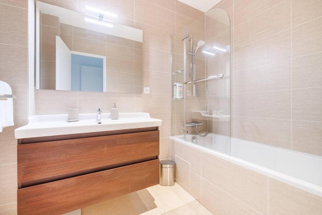 דירות Asnières Cosy Flat For 6 People #2 מראה חיצוני תמונה
